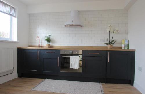 Praa Sands Apartment | White Willows