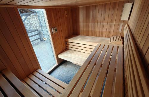 Old Town Ski Chalet | White Wolf Chalet