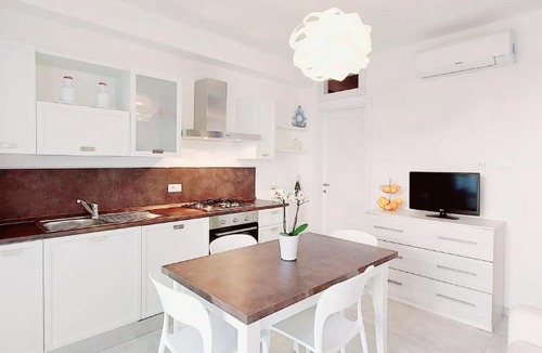 Lu Bagnu Apartment | Whiteblue House