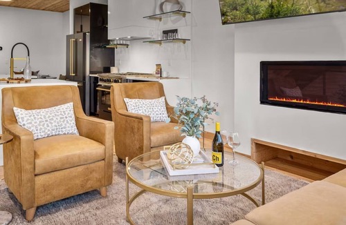 Whitefish Villa | Whitefish Mountain Ski In/Walk Out Chalet w Rooftop Hot Tub