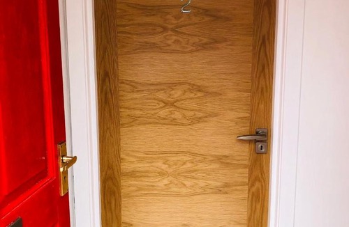 Dumbarton Apartment | Whiteley’s Cottages studio