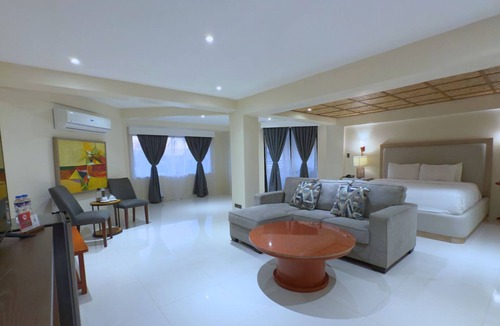 Subic Resort | Whiterock Beach Resort