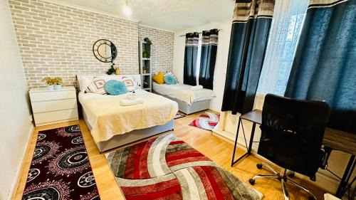 Stepney Green House | Whites Inn