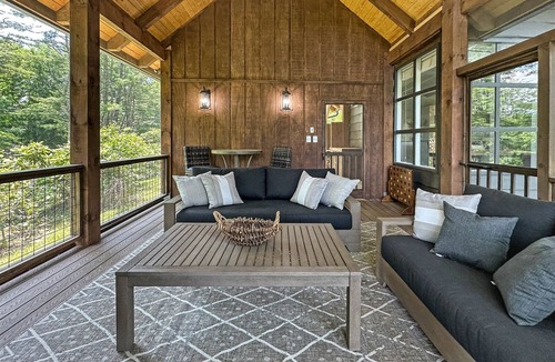 Highlands Hills Cabin | Whiteside Mountain. A Firepit Out Back. Someone Finally Got This Right | Pine Cone Cottage