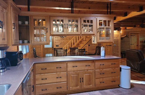 Rogers Cabin | Whitetail Cabin - fireplace, theater room, Wifi!, Family-Sized Log Cabin at Beaver Lake w Forest Vie