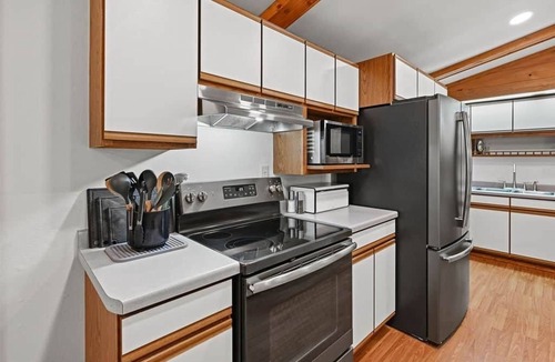 St Germain House | Whitetail Crossing - 3 Bedroom Lake-accessible cabin