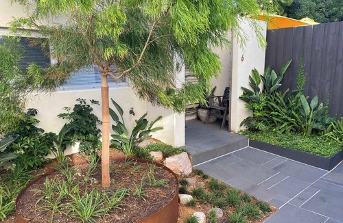 Torquay Apartment | Whitewash Beachfront Apartment on The Esplanade