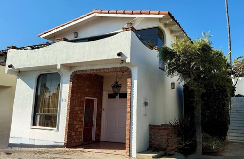 Las Gaviotas House | Whitewater views & steps from private surfing beach. Las Gaviotas, 3 BR, 3 BA