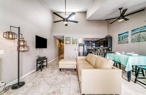 South Oceanside Condo | Whitewater Village Charm Oceanfront