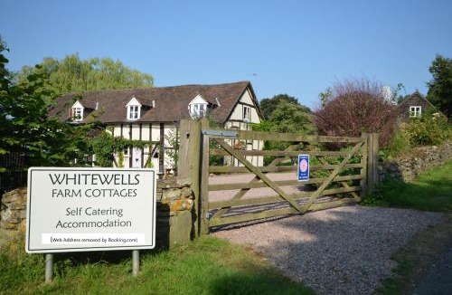 Hay-on-Wye House | Whitewells Farm Cottages - 7 exceptionally well appointed pet friendly barn conversions set in 10 acres of gardens, fields and woodland suitable from 2 to 24 people with breathtaking views towards the Malvern Hills, Herefordshire and Worcestershire
