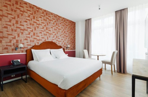 Sint-Lambrechts-Woluwe Apartment | Whitlock16 - Luxury Aparthotel - Montgomery Square - Brussels