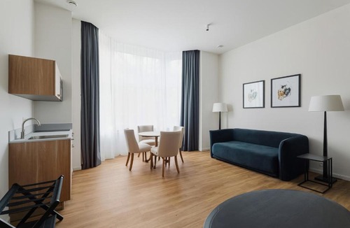 Sint-Lambrechts-Woluwe Apartment | Whitlock16 - Luxury Aparthotel - Montgomery Square - Brussels