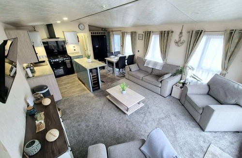 Seasalter House | Whitstable Delta Superior