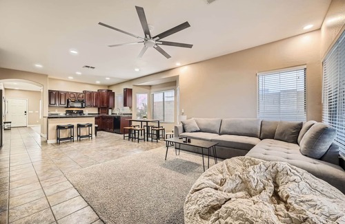 Avondale House | Whitton House | Fire Pit + Pets OK