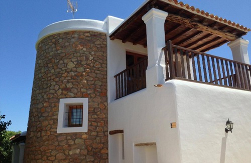 Sant Carles de Peralta House | Whole House in Sant Carles De Peralta with Large Balcony