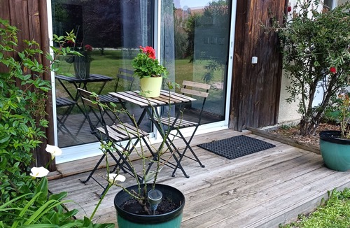 Riscle Apartment | Whole unit sleeps 6
