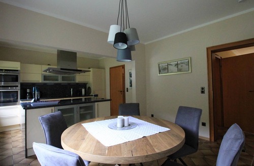 Mechernich House | Wiegmann's vacation home - 10-bed vacation home, 2x bath/WC, 5 bedrooms