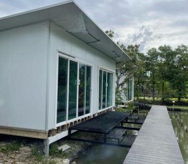 Phasi Charoen Hostel | Wild Ones Hostel