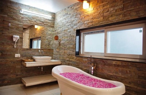 Village Hokra Resort | Wild Rose Resort and Spa