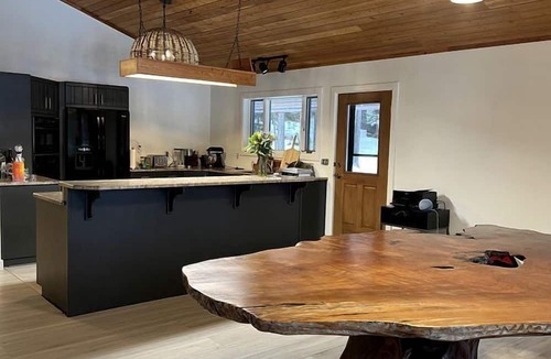 Marion Cabin | Wilderness Retreat in Montana: Luxurious Mountain Glamping Experience on Lake McGregor