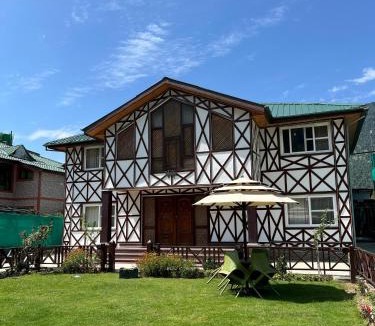 Dras Hotel | Wildflower Villa