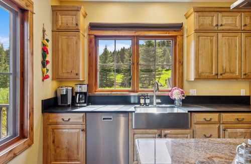 Porcupine Park House | Wildwood Lodge | Luxury Big Sky Retreat