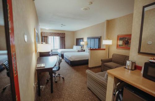 Pewaukee Hotel | Wildwood Lodge