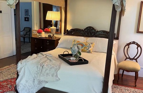 Washington Bed & Breakfast | Willis room at Chantilly bed & breakfast in charming Washington GA
