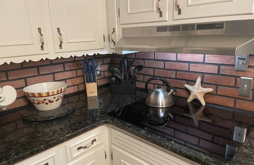 Witmer House | Willow Acres Retreat near outlets, shows and restaurants.
