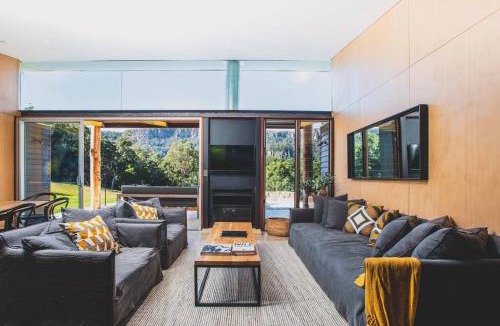 Barrengarry Villa | Willow at Barranca - Luxury Villa