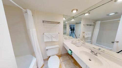 Myrtle Beach Apartment | Willow Bay 806 Oceanfront Suite, Renovated Spring 2023 desirable Golden Mile Location