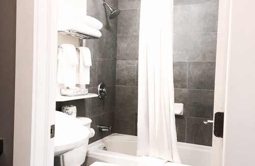 Truro Hotel | Willow Bend Motel