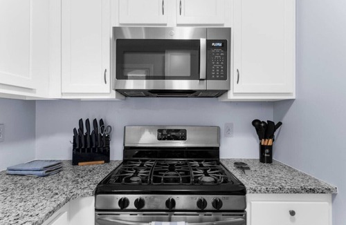 Manchester House | Willow Haven 2BR Cozy Retreat, Close to Hartford