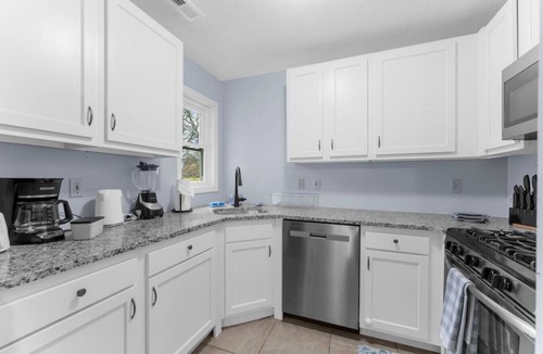 Manchester House | Willow Haven 2BR Cozy Retreat, Close to Hartford