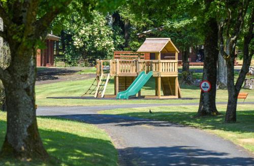 Ingleton House | Willow Lodge