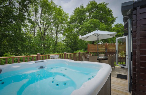 Liverton House | Willow Lodge is set within 130 acres of woodland on 5*Finlake Holiday Park