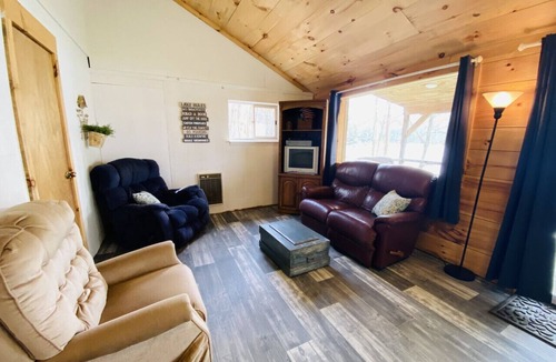 Rome Cabin | Willow Point Cabin:Brenchly Lake