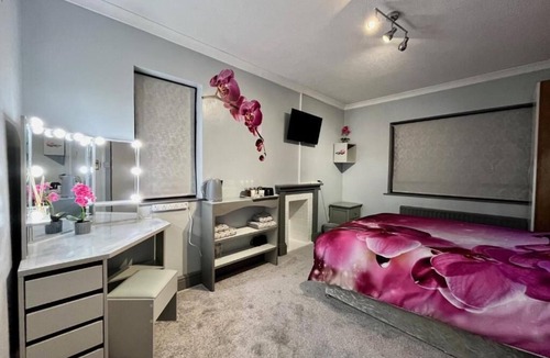 Cameley House | WILLOW RIDGE - a large country house with 3 rental rooms