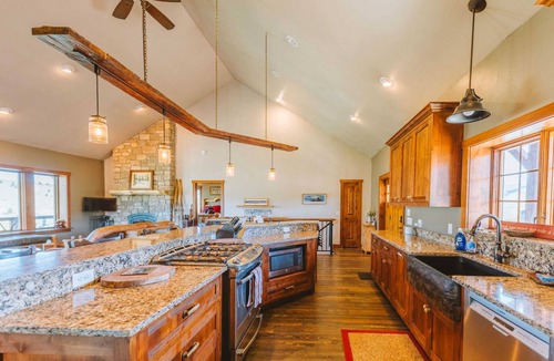 Philipsburg House | Willow Ridge Lodge - Nestled Above Rock Creek
