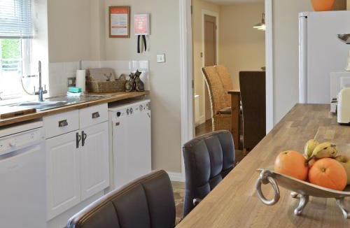 Potter Brompton House | Willow Tree Cottage
