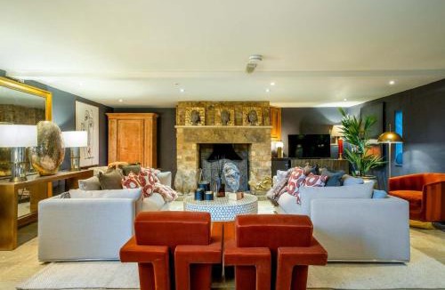 Chipping Campden House | Willowberry Barn - Exclusive Home with Hot Tub