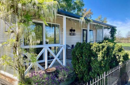 Lincoln House | Willowtree Cottage Gated Country Luxury Near Lincoln Uni & Wedding Venues