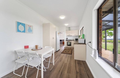 Willunga South House | Willunga House - A Scenic Wine Region Stay