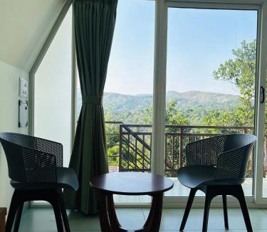 Ramakkalmedu House | Wilmora
