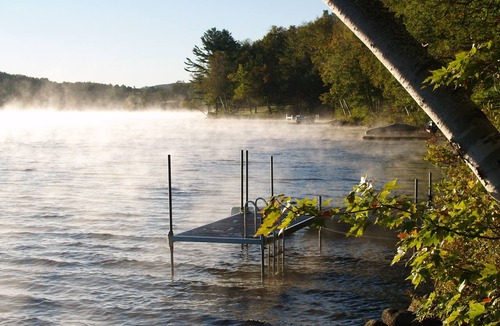 Dryden Apartment | Wilson Lake Inn, Maine Lakefront Stay with Kayaks, WiFi & Spacious Rooms