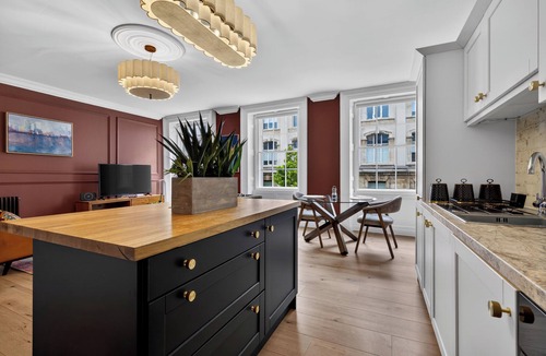 Belfast Central District Hotel | Wilton House