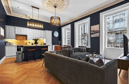 Belfast Central District Hotel | Wilton House
