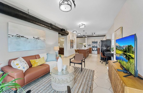 Wilton Manors Apartment | Wilton River Suites (Adults Only)