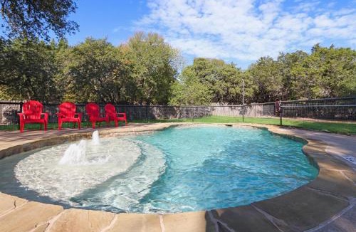 Wimberley Apartment | Wimberley Log Cabins Resort and Suites- Unit 1