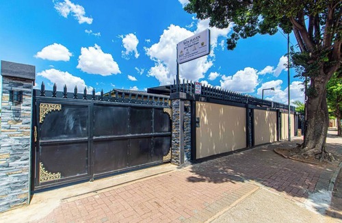 Randfontein Apartment | Win Haven Classic Elegance Studio